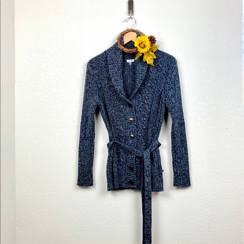 IZOD Authentic Grey Knob Soft Cardigan ⭐️